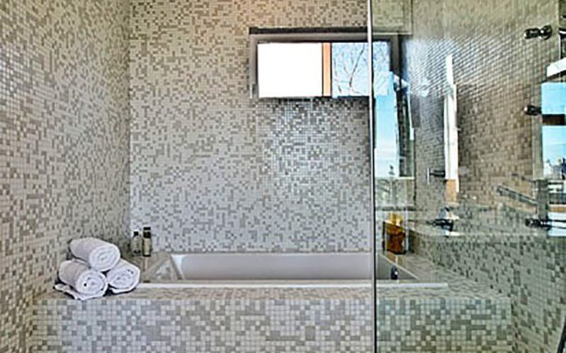 826-19th-133e-1a-MLS